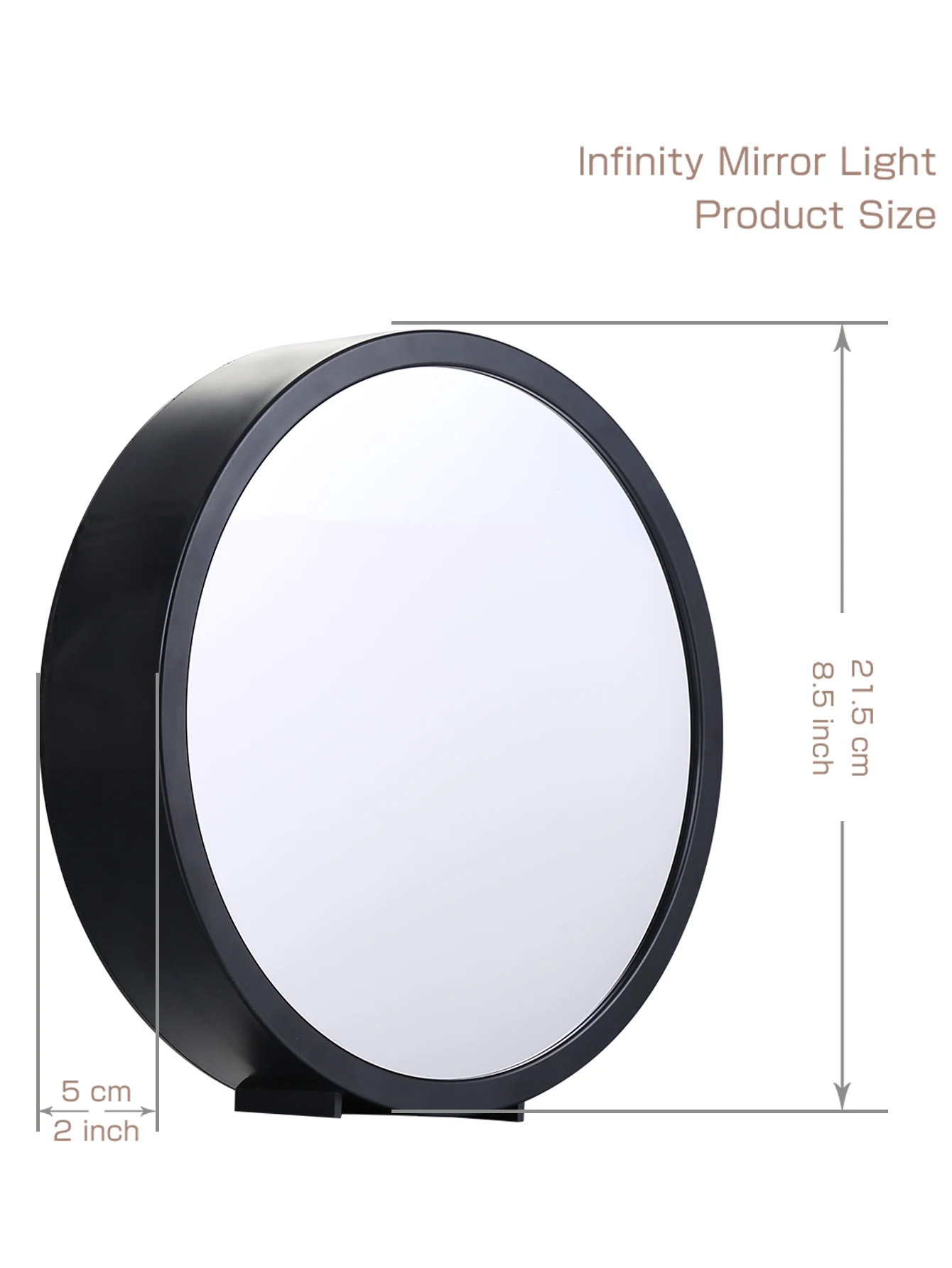 1 szt. lampa LED typu infinity mirror (nieskończone lustro) – montowana na ścianę lub na stół, zasilana 3 bateriami AA lub portem Type-C (baterie i kabel nie są w zestawie)